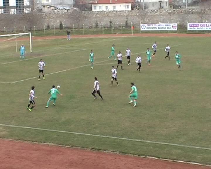 EREĞLİSPOR, RAKİBİNİ GOL YAĞMURUNA TUTTU