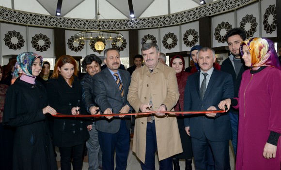 Komek Her Geçen Gün Büyüyor