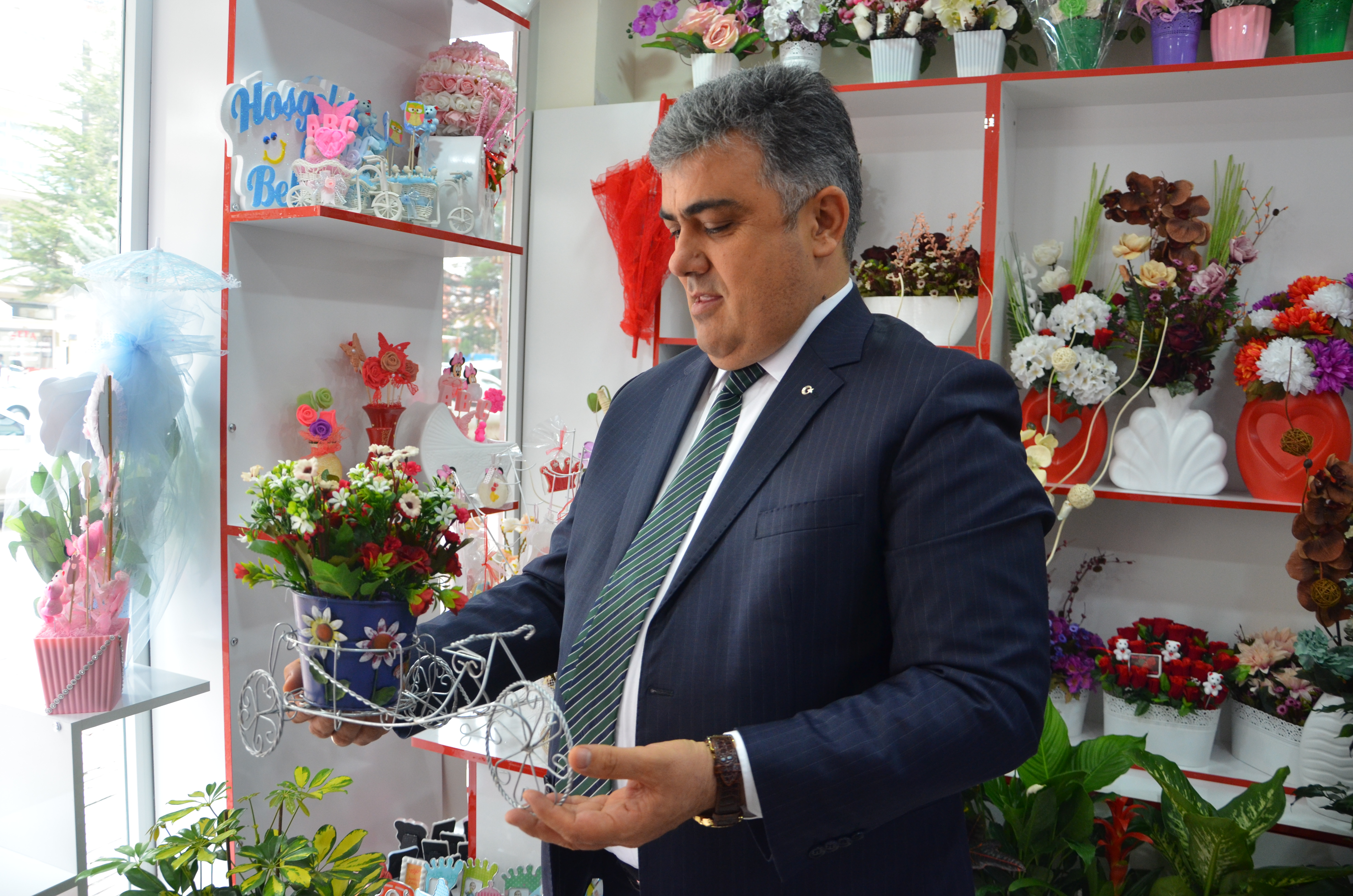 Özgüven’den Kadın Girişimcilere Destek