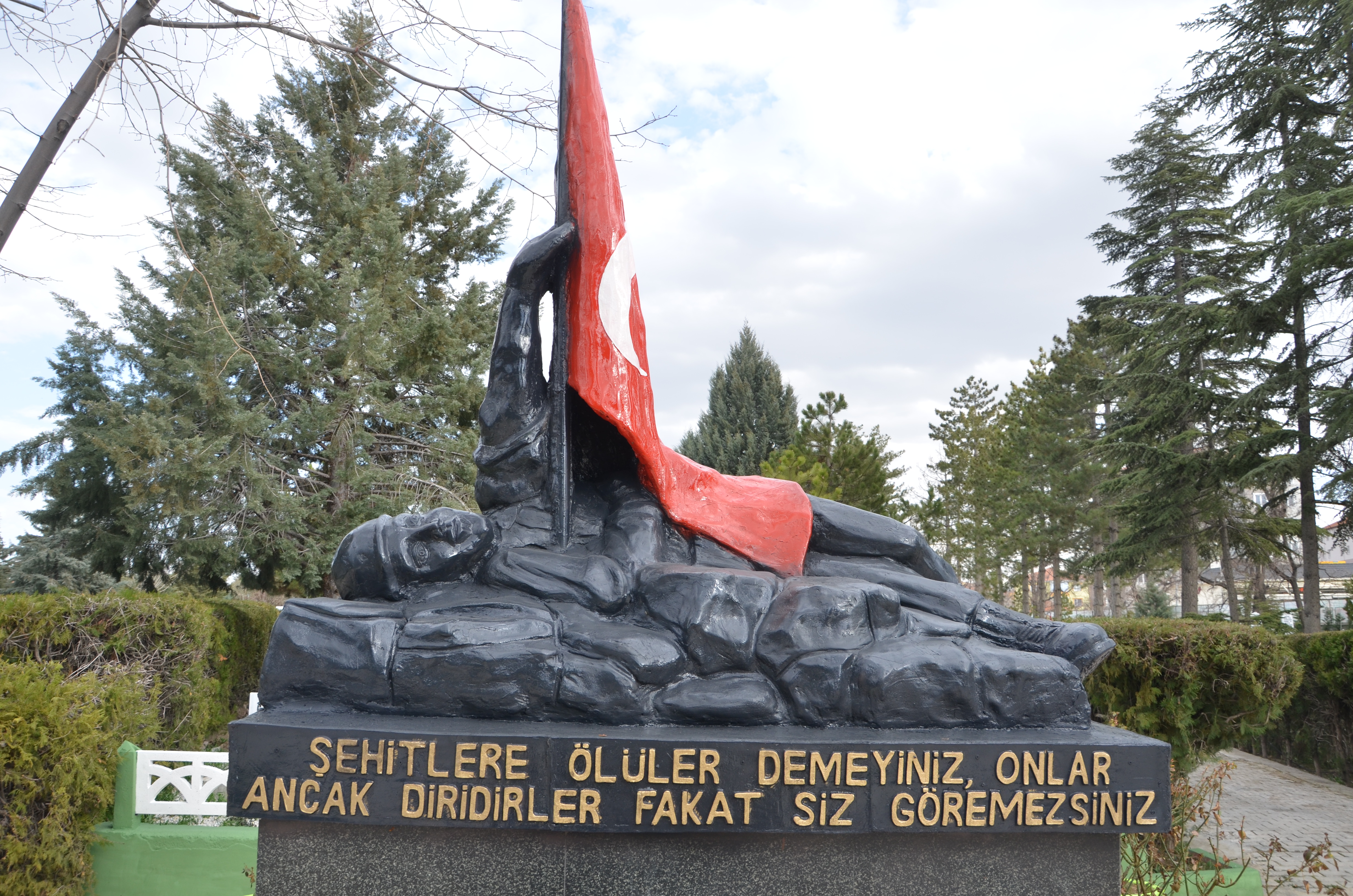 Şehitlik Bakımdan Geçti