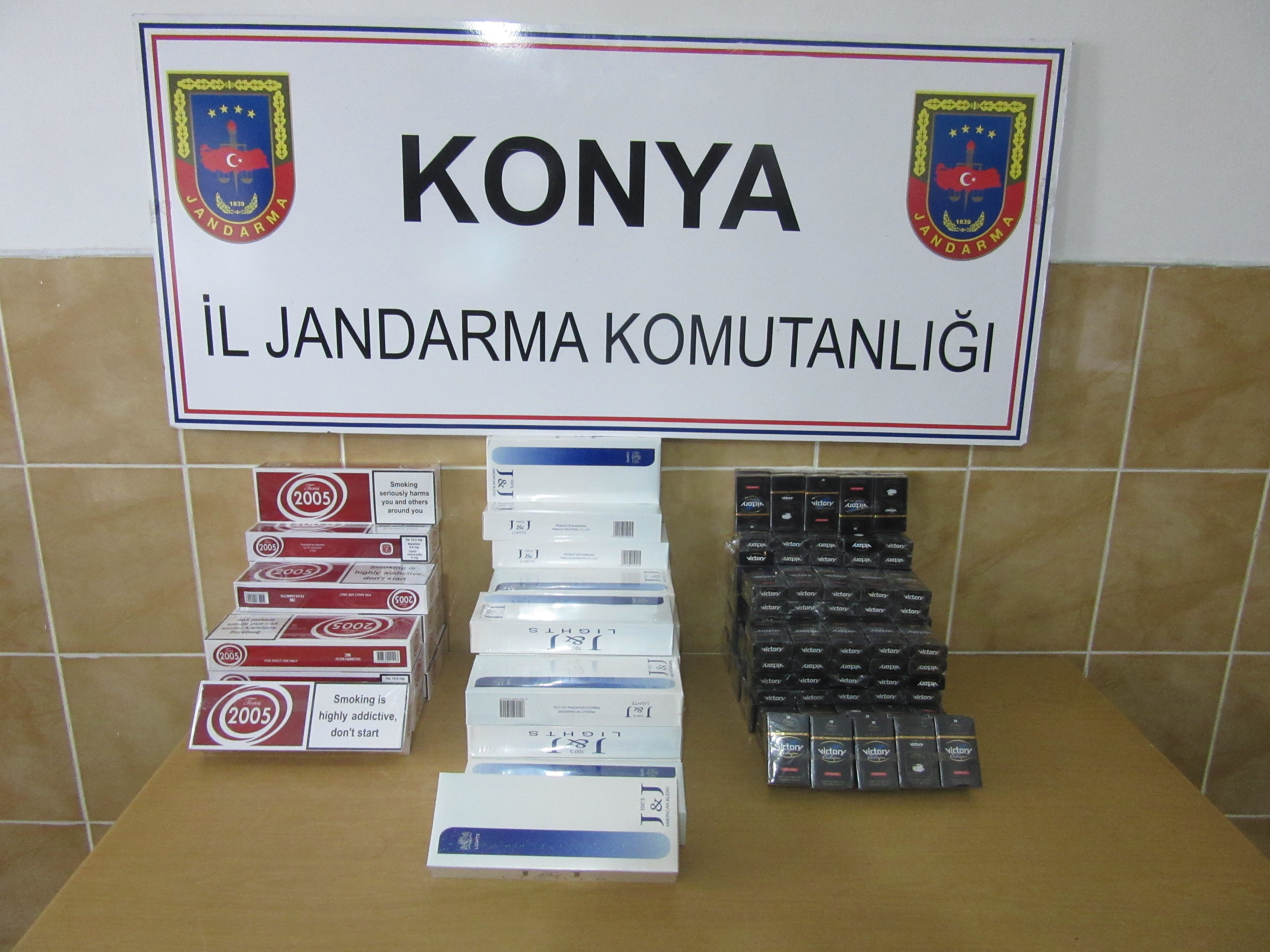 Jandarma Yolcu Treninde Kaçak Sigara Ele geçirdi.