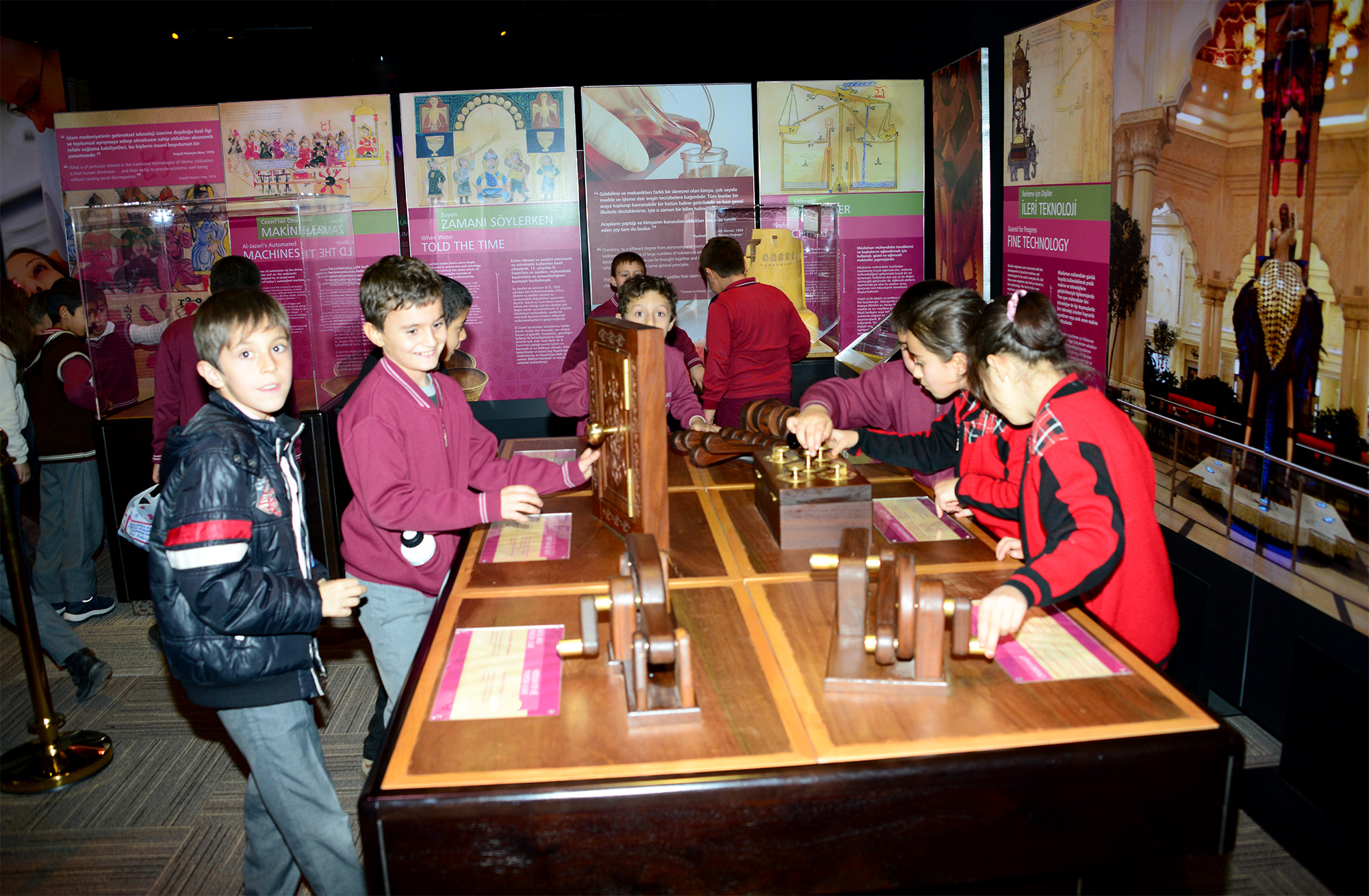 Bilim Merkezi Ziyaretçi Akınına Uğruyor