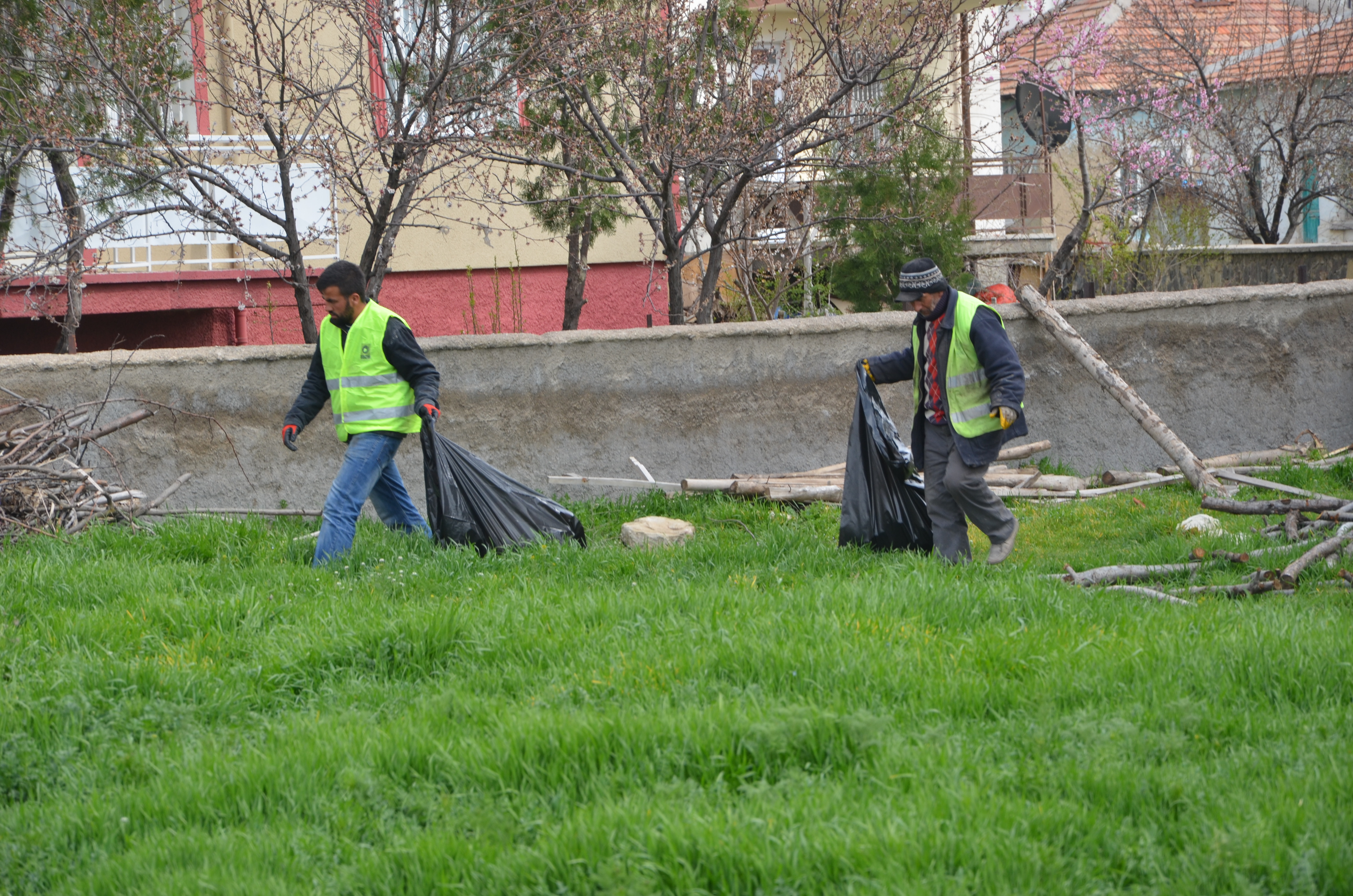 Mahallelerde Genel Temizlik Çalışması Başlatıldı
