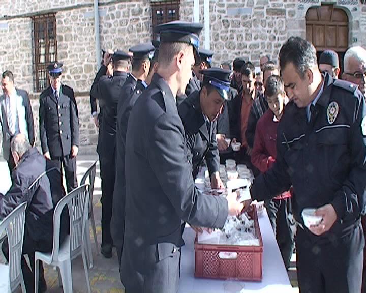 EREĞLİ POLİSİ ŞEHİTLERİMİZ İÇİN MEVLİD OKUTTU