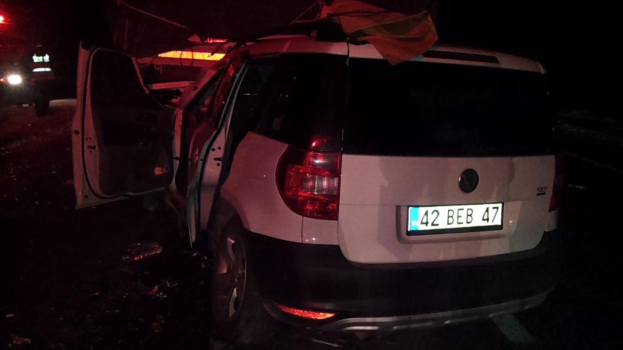 Karapınar’da, Otomobil Tır'a Arkadan Çarptı: 2 Ölü 1 Yaralı