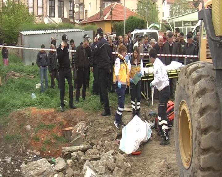 İş Makinesinin Çarptığı, Yaşlı Adam Hayatını  Kaybetti