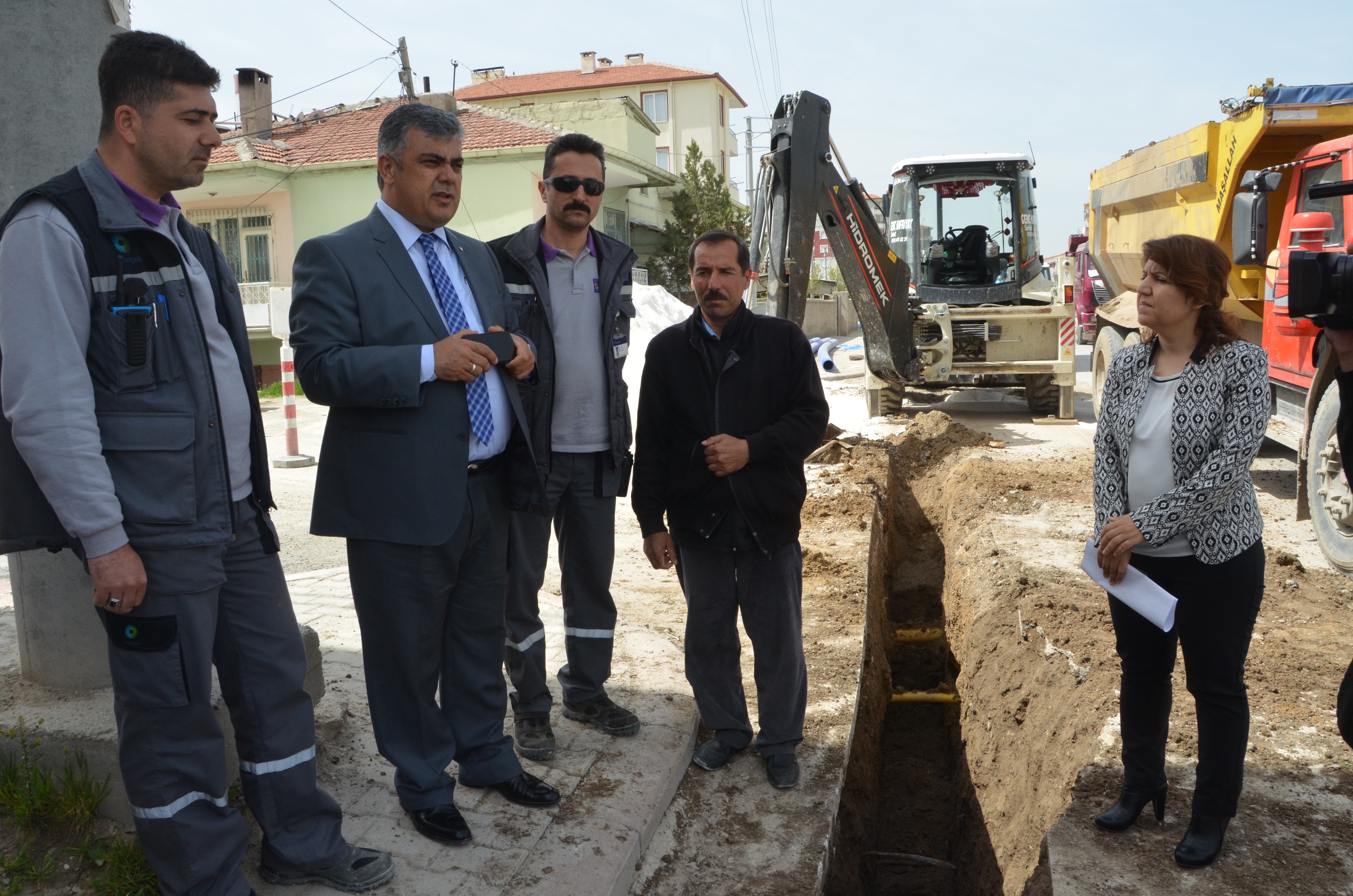 Özgüven, “Göz Boyamıyor, Kalıcı Hizmet Üretiyoruz”