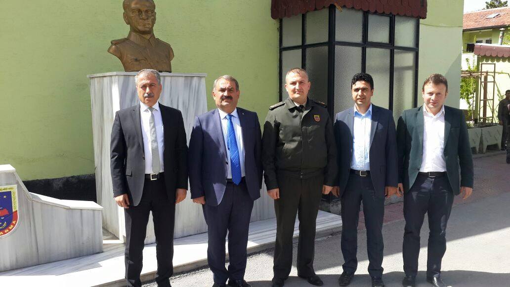 ‘ETYEMEZ DUR  DURAK  BİLMİYOR’