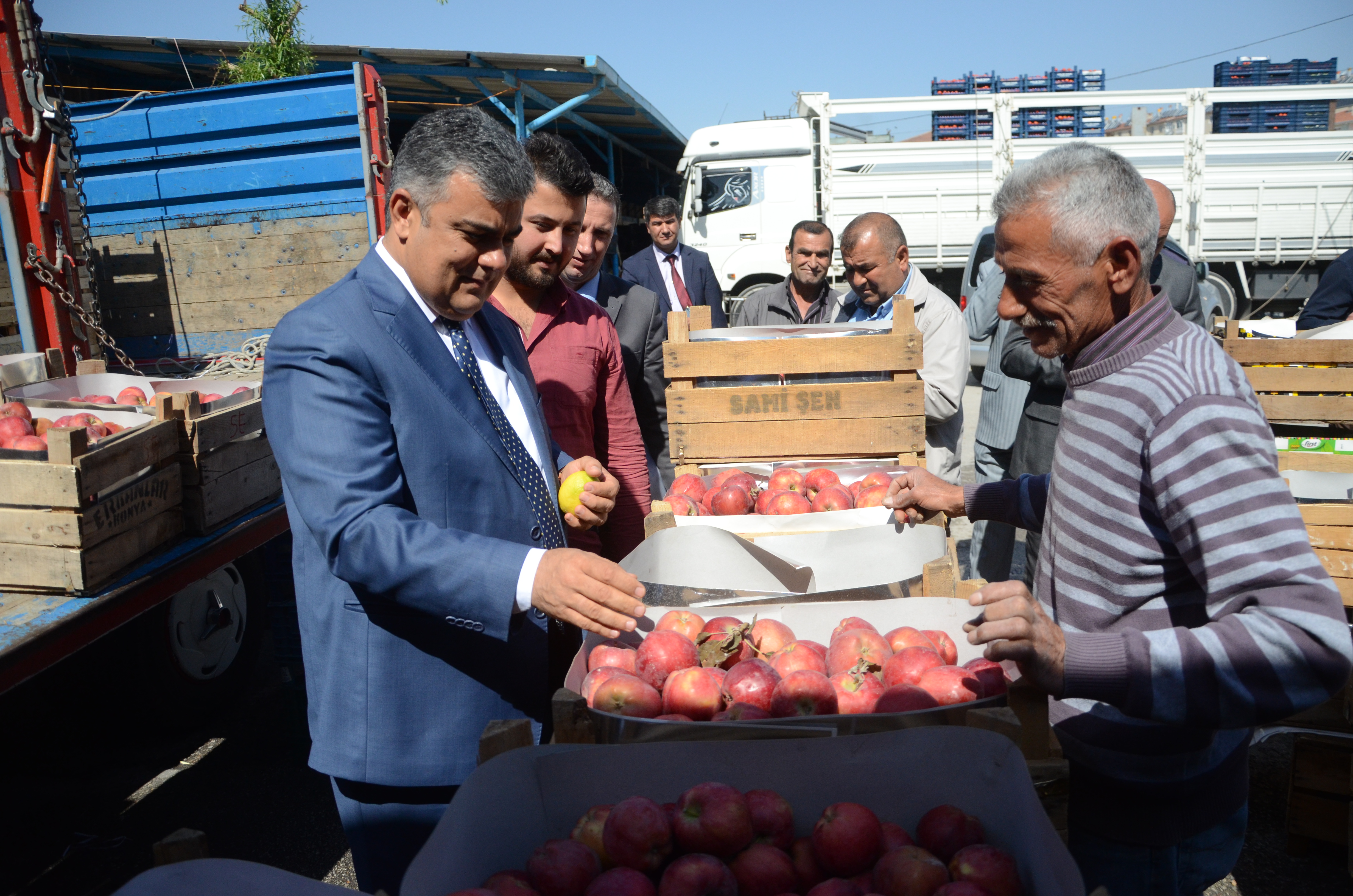 Özgüven Hal Esnafının Sorunlarını Dinledi