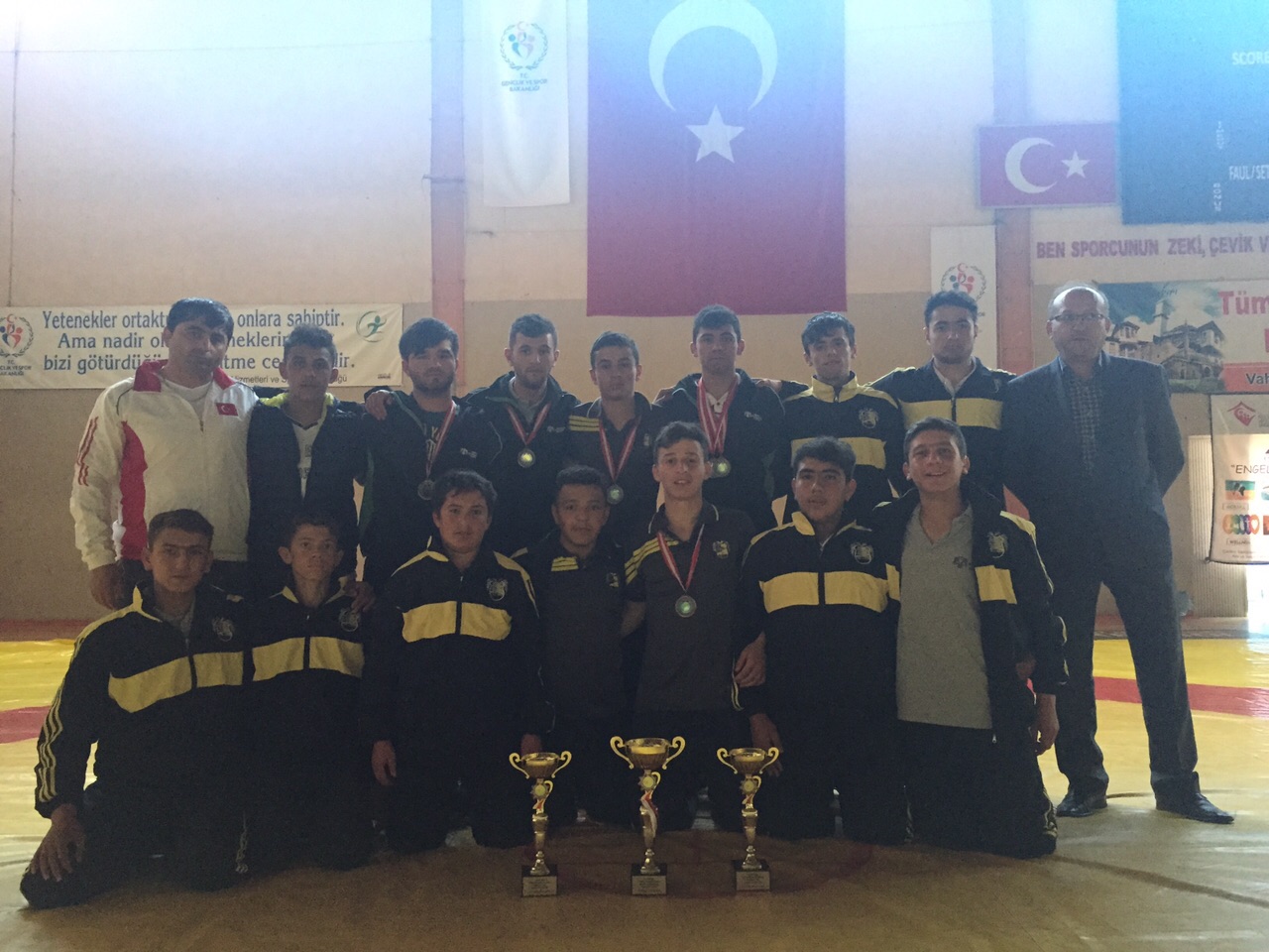 İşitme Engelli Güreş Takımından Örnek Başarılar