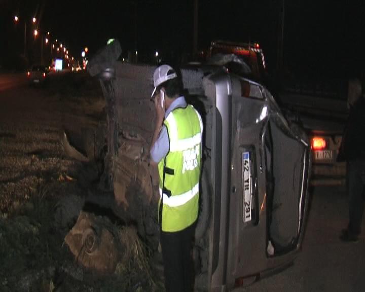 Türkmen kavşağında Tır ile Kamyonet Çarpıştı: 2 Yaralı