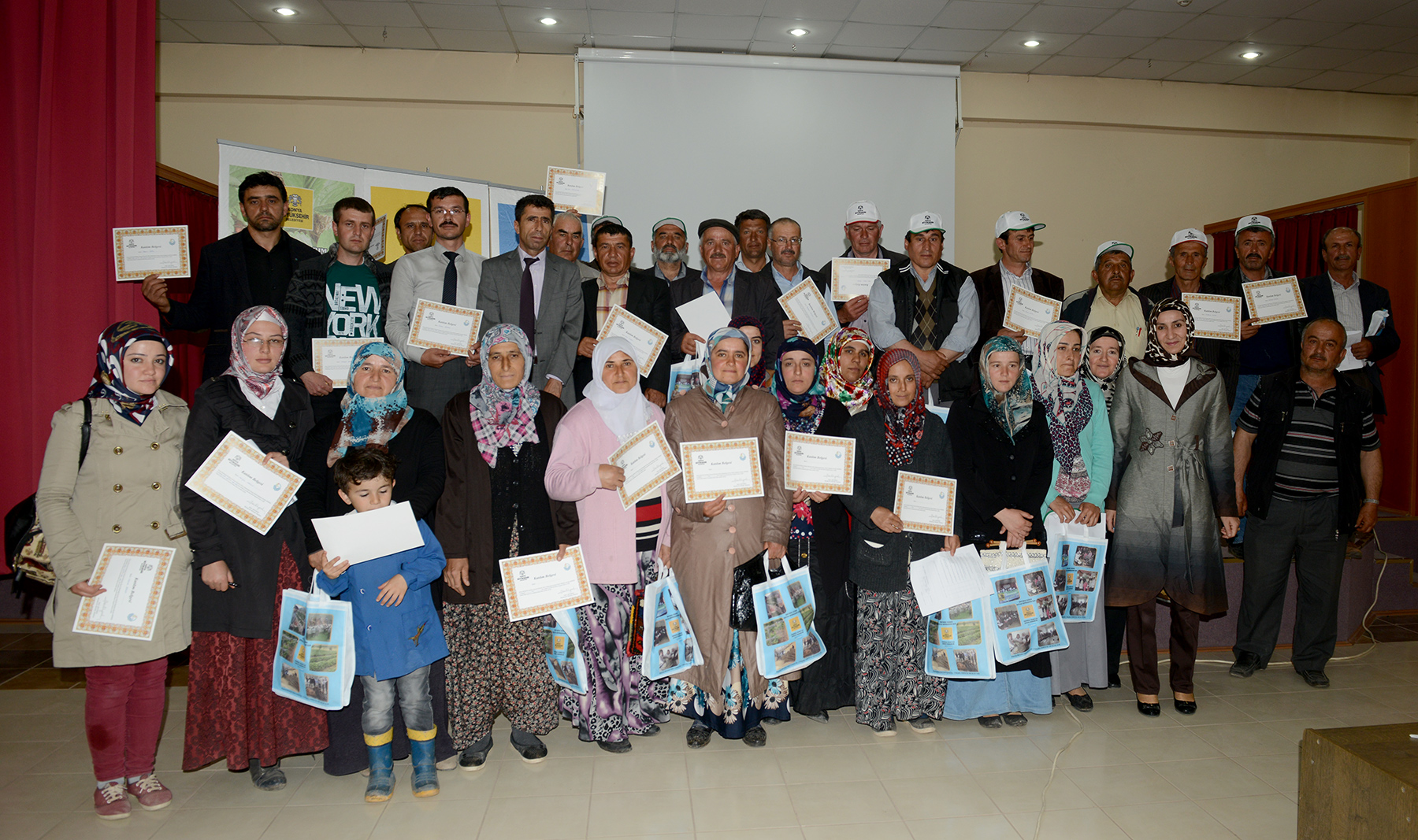 Büyükşehir’den Modern Meyvecilik ve Çilek Yetiştiriciliği Eğitimi