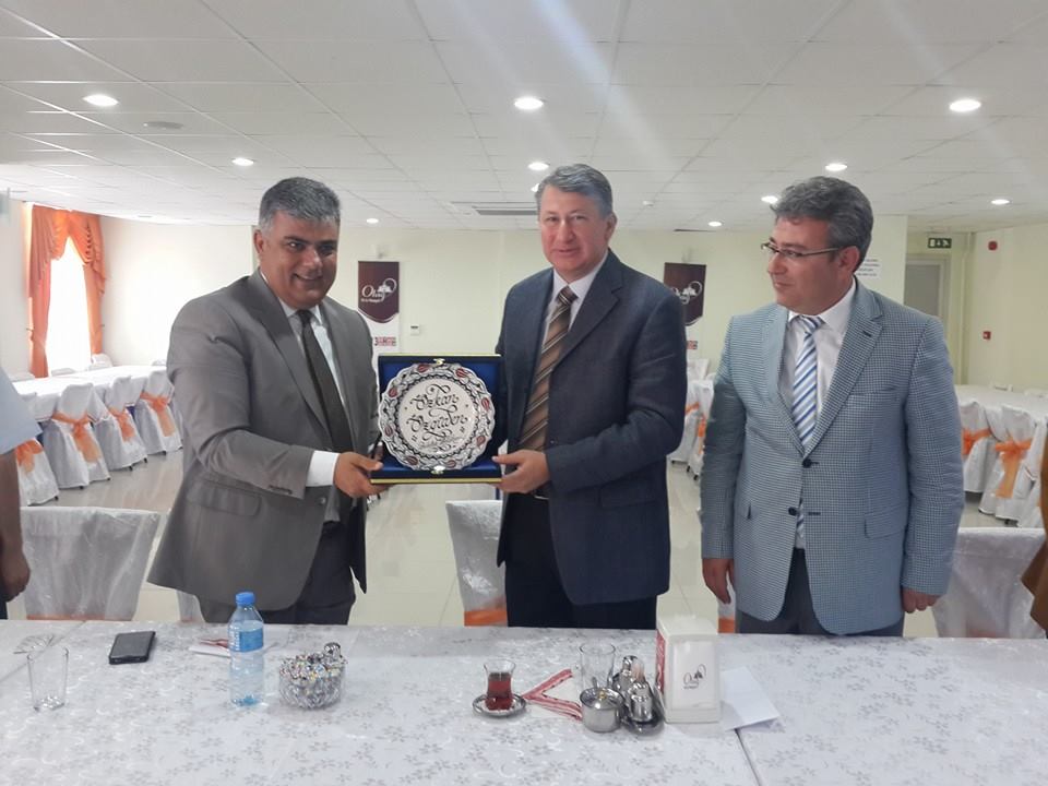 Özgüven’e Özel Plaket