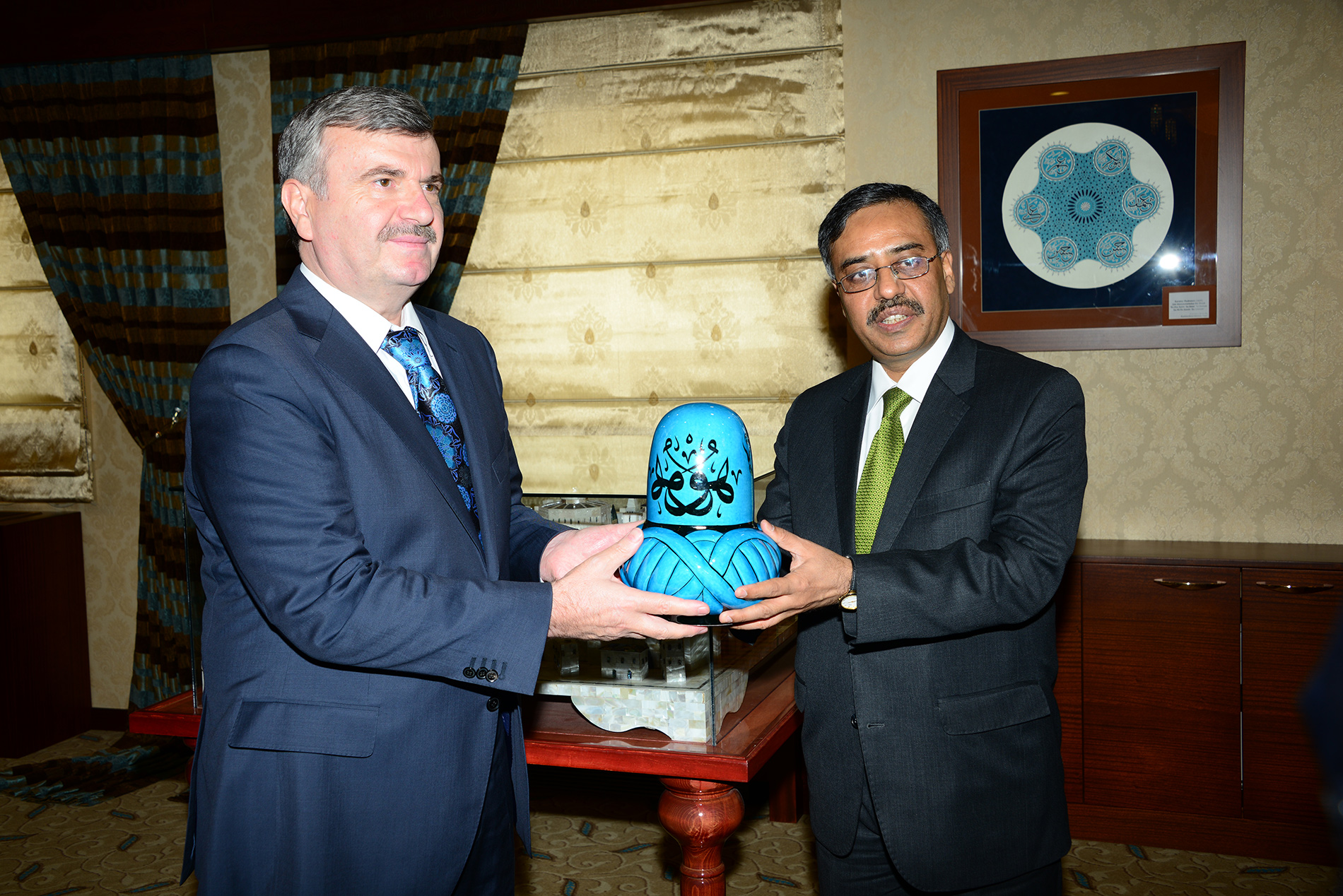 Pakistan ile Türkiye Arasında Gönül Bağı Var