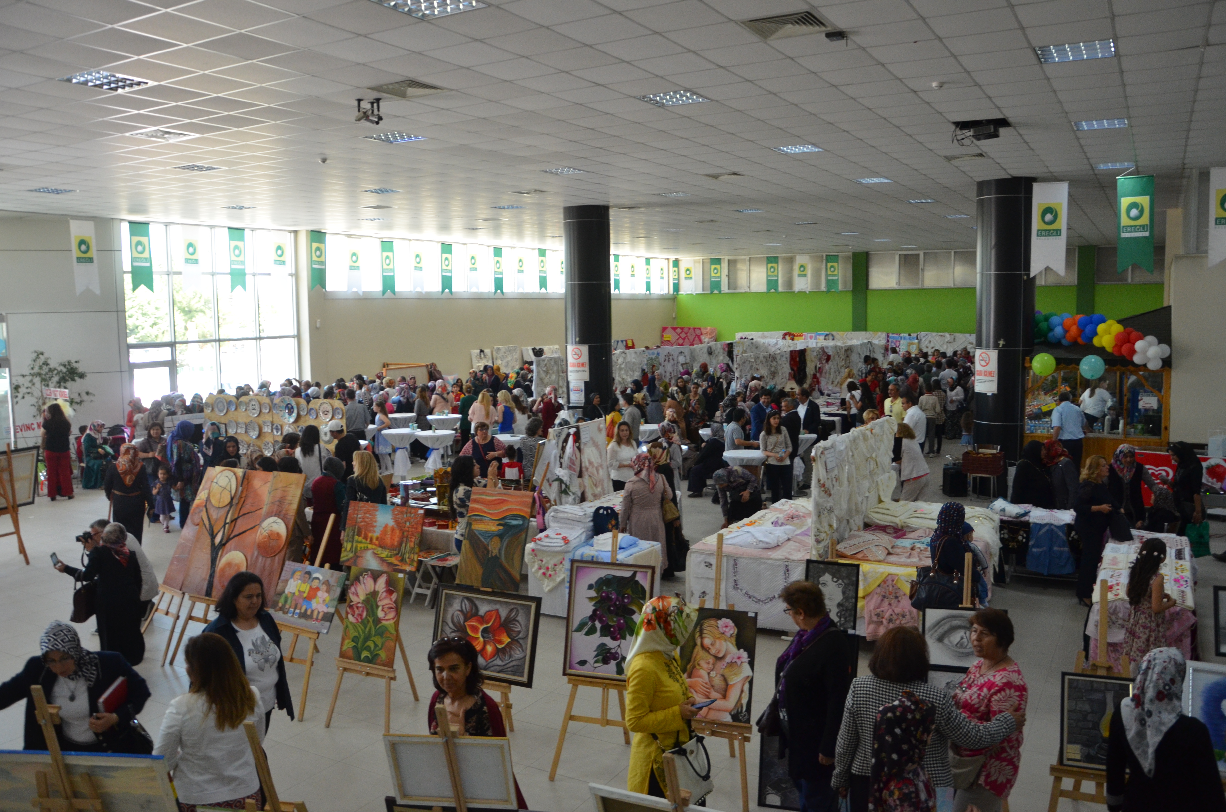 Ereğli Belediyesi Halk Eğitim Sergisine Kapılarını Açtı