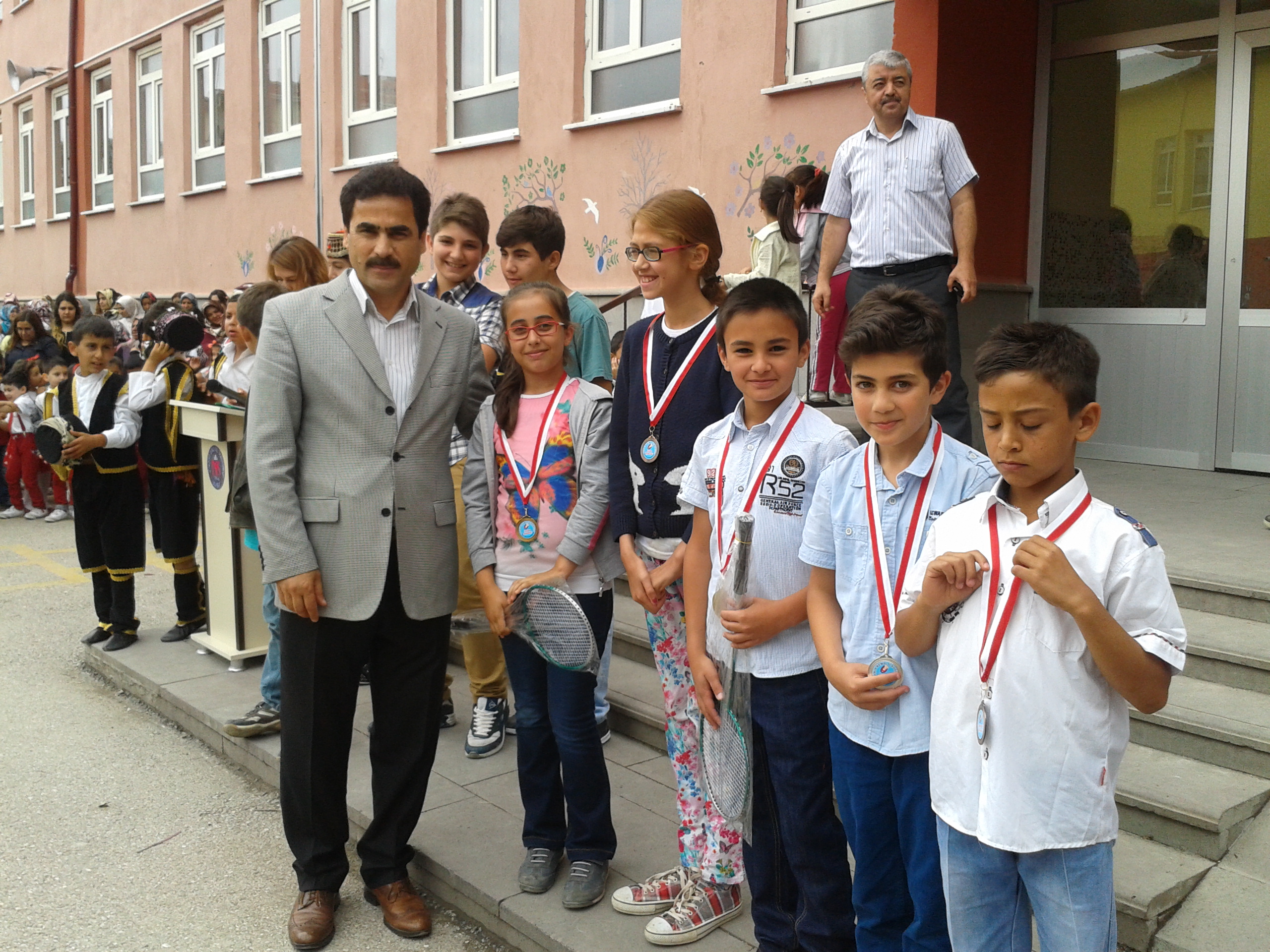 EREĞLİ’DE KARNE SEVİNCİ