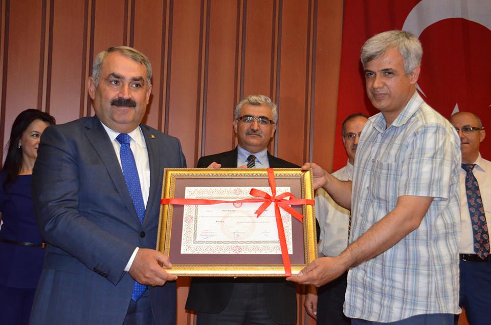 AKP Konya Milletvekili Halil Etyemez Mazbatasını Aldı