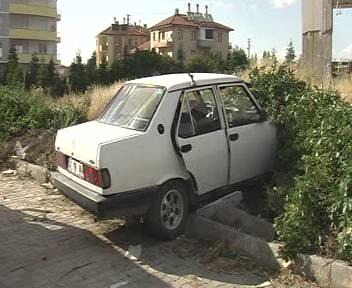 OTOMOBİL YAYAYA ÇARPTI 1 YARALI