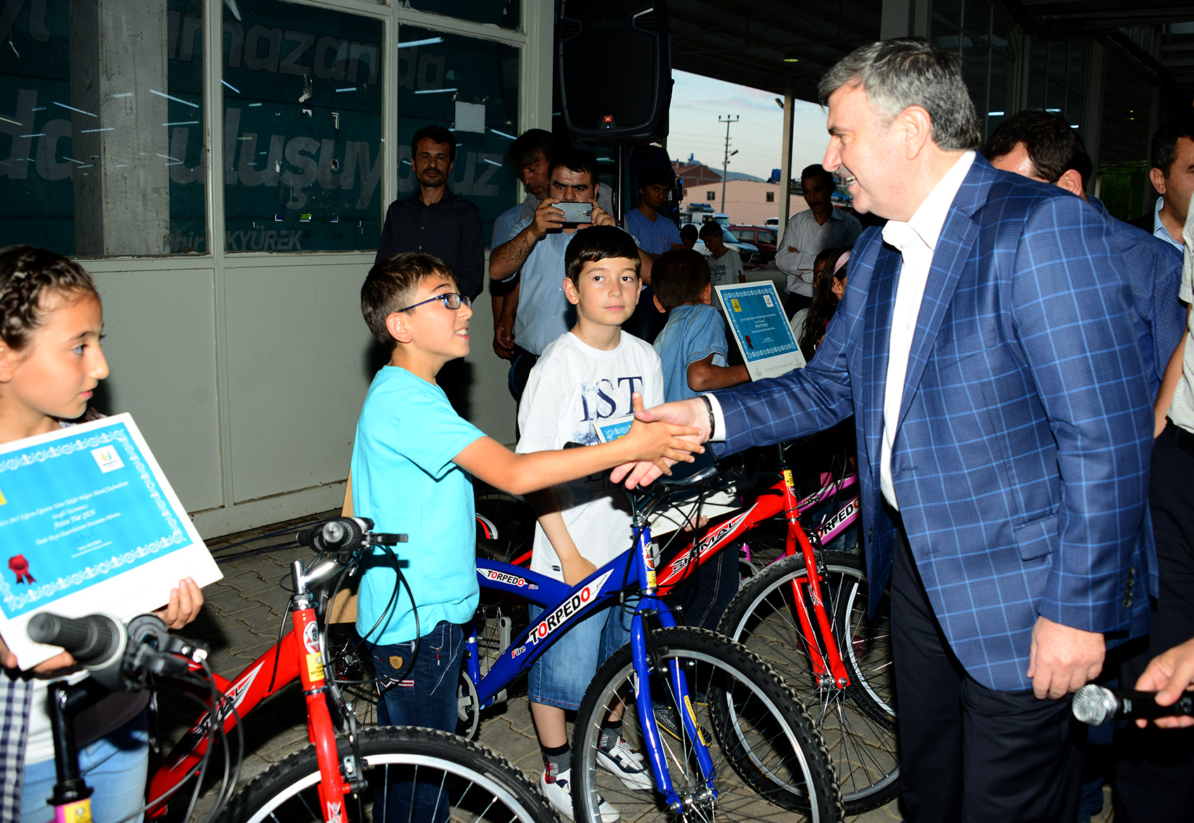 “Çocuklarımızı Milli ve Manevi Değerlere Bağlı Yetiştirelim”