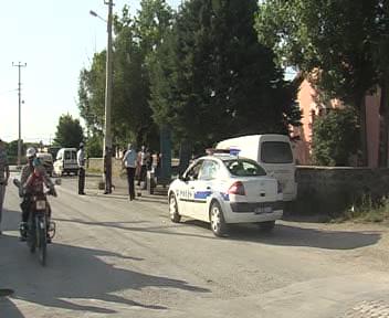 OTOMOBİLİN ÇARPTIĞI ÇOCUK AĞIR YARALANDI