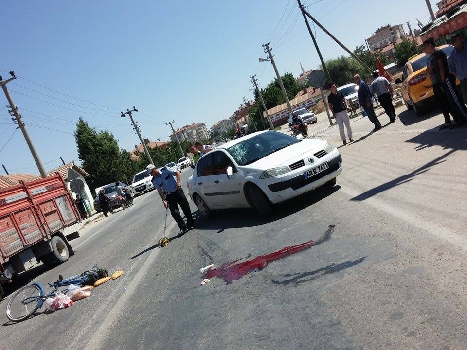 Bisiklet İle Otomobil Çarpıştı Bisiklet Sürücüsü Yaşlı Adam Ağır Yaralandı