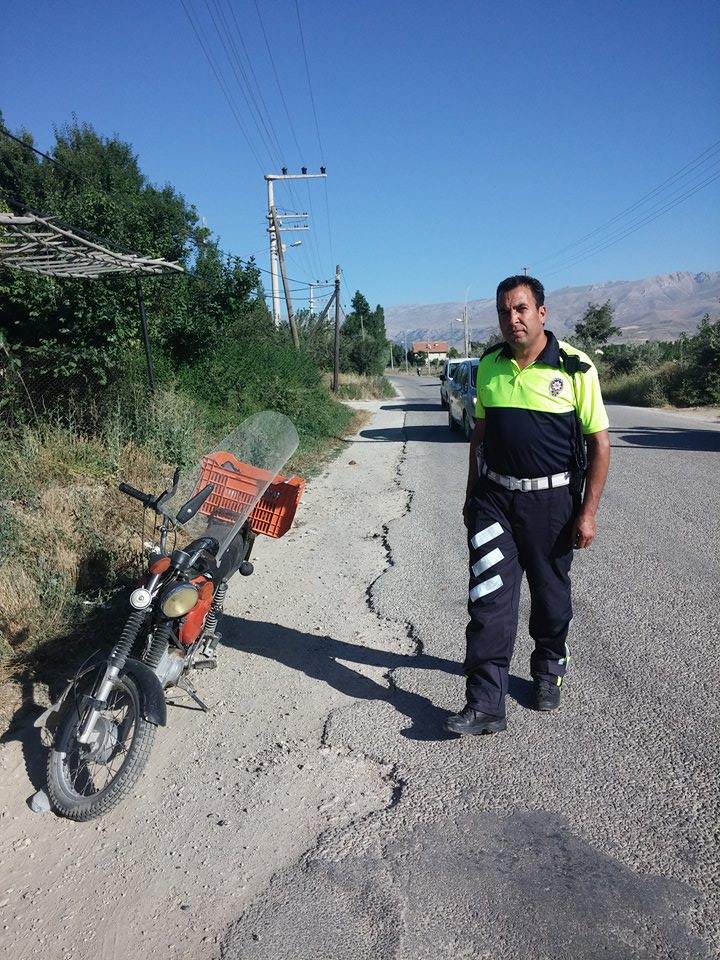 İvriz Yolunda 3 Aracın karıştığı kazada  1 kişi yaralandı