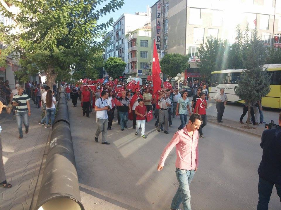 Ereğli'de Bayrağa ve Şehitlerimize saygı yürüyüşü  düzenlendi.