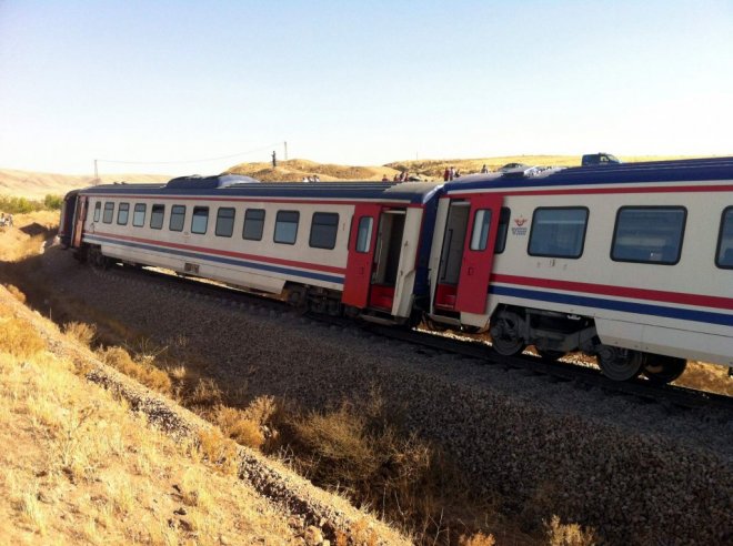 Jandarma Yolcu Treninde Esrar Ele Geçirdi