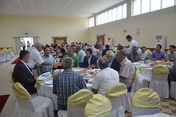 AK Parti Kahvaltıda Buluştu