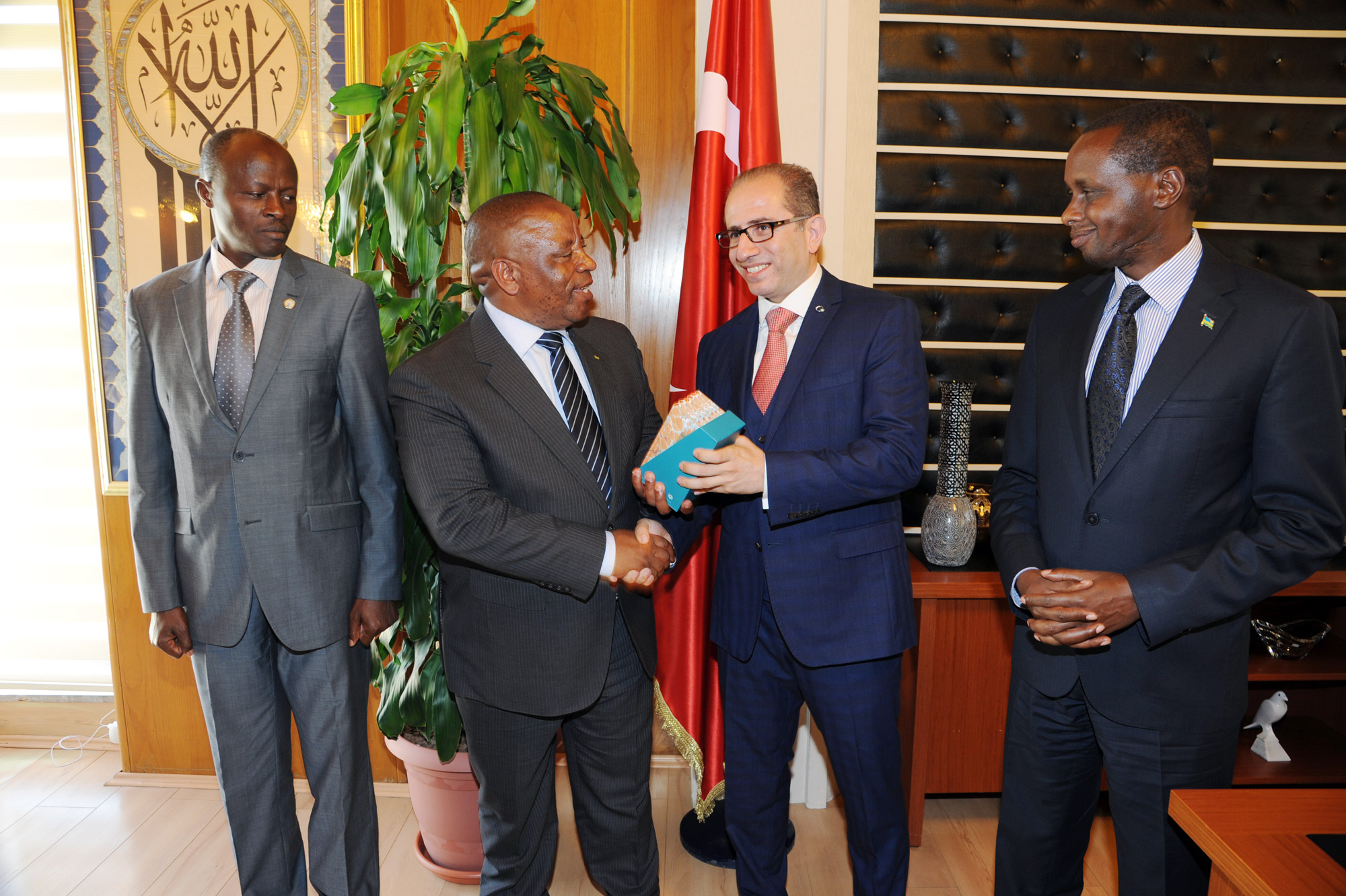 Ruandalı heyetten Büyükşehir’e ziyaret