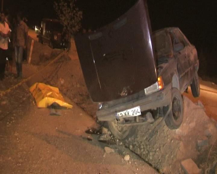 OTOMOBİL TAKLA ATTI; 1 ÖLÜ