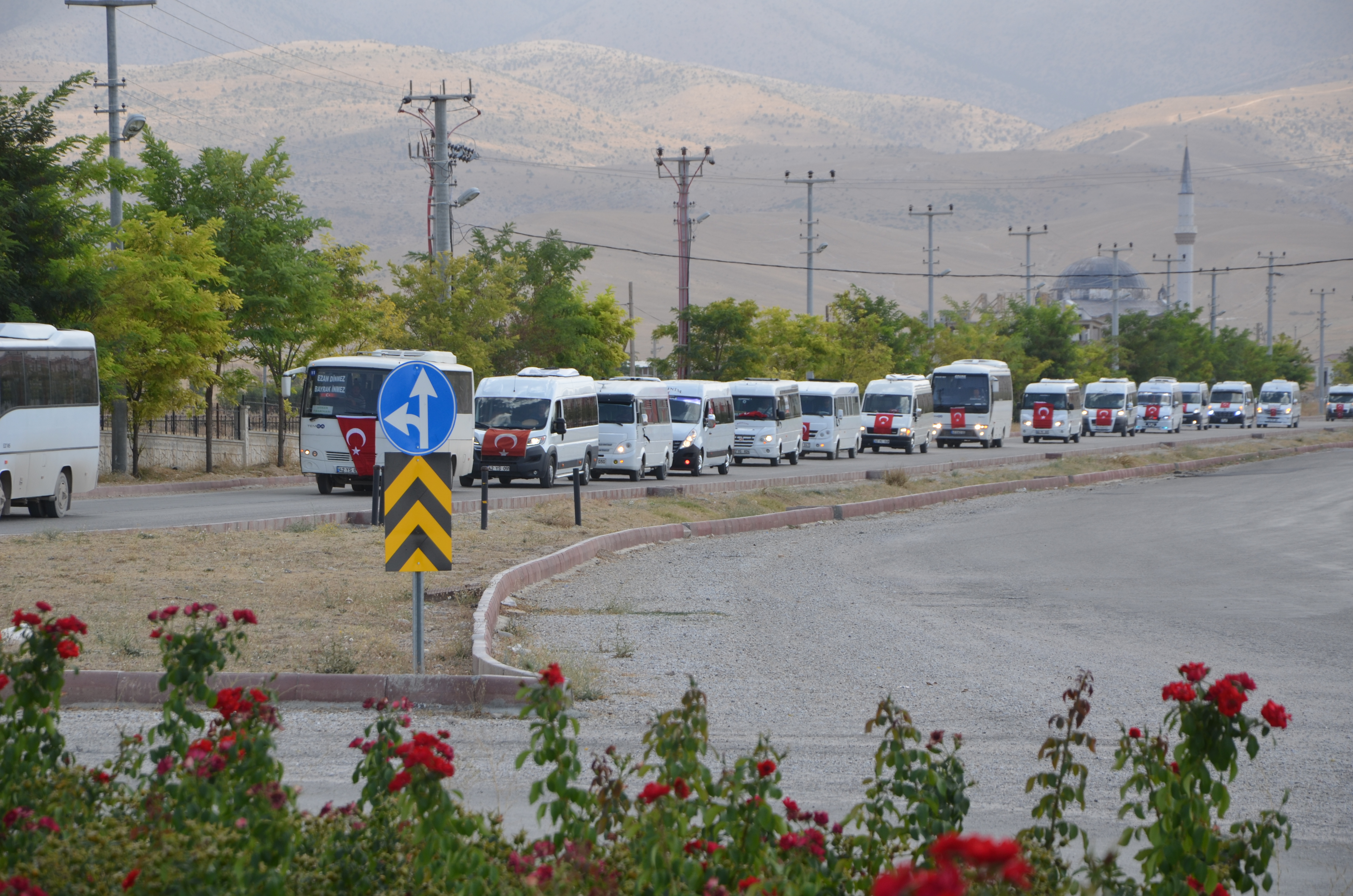 Servis Minibüsçülerinden Teröre Tepki