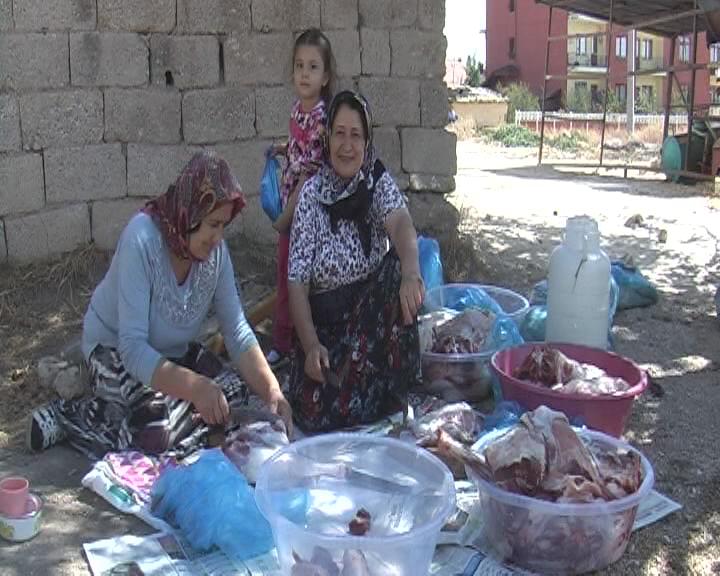 Ereğli’de Kurban Bayramının 1.Gününde Kurban Kesimi