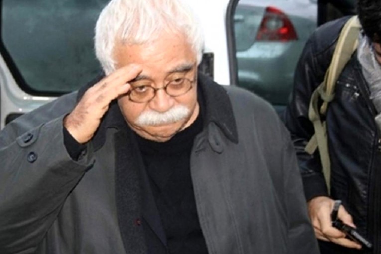 Ünlü Sanatçı Levent Kırca Hayatını Kaybetti