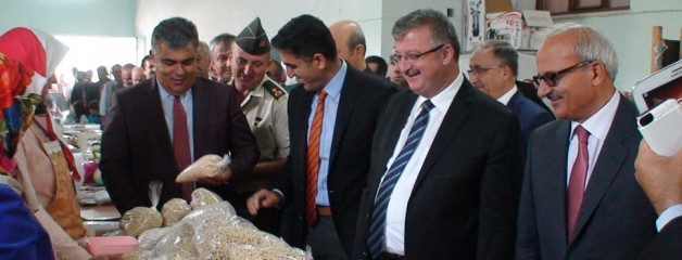 Merkez Öğrenci Yurdu Kermes Açtı