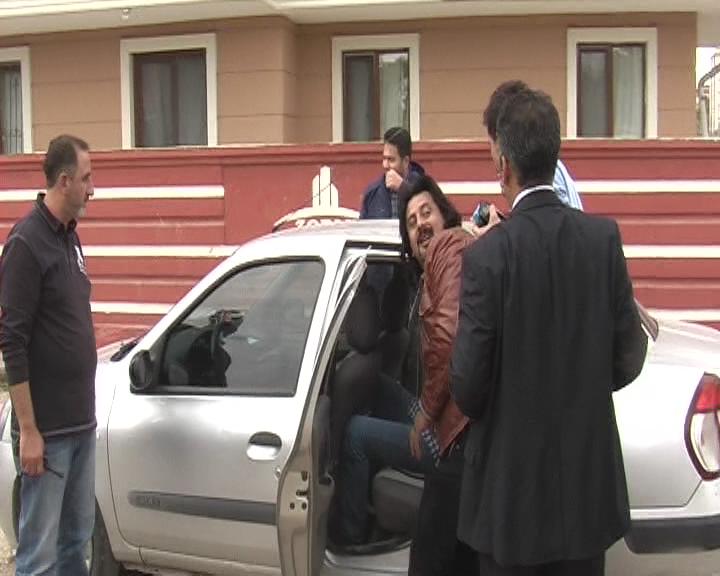 Uyuşturucudan Aranan Zanlı Polis’den Kaçamadı!...