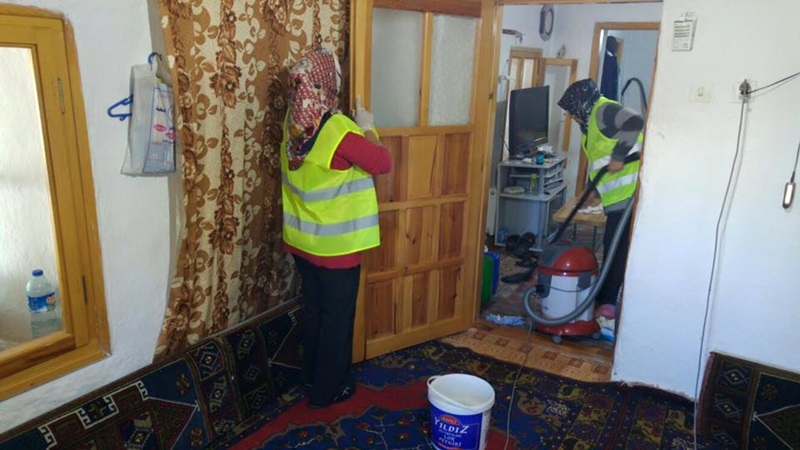 Bu Hizmet Gönülleri Kazanıyor