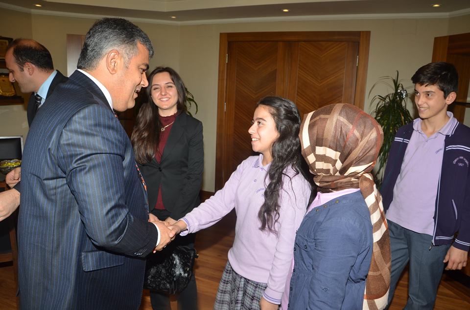 Eğitim Camiasından Özgüven’e Teşekkür