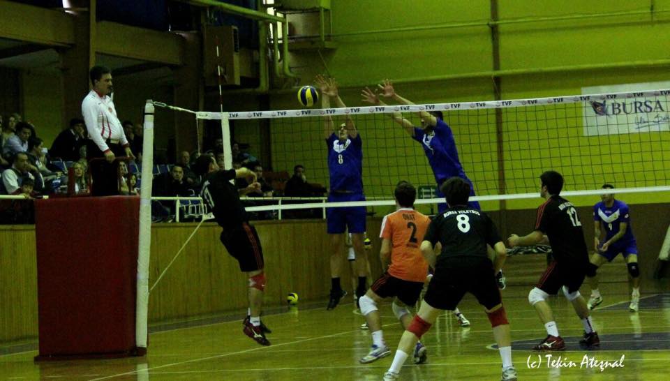 Voleybolda Konya Derbisi Büyükşehir’in