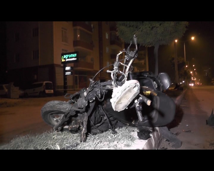 Kamyonetle çarpışan motosiklet sürücüsü yaralandı