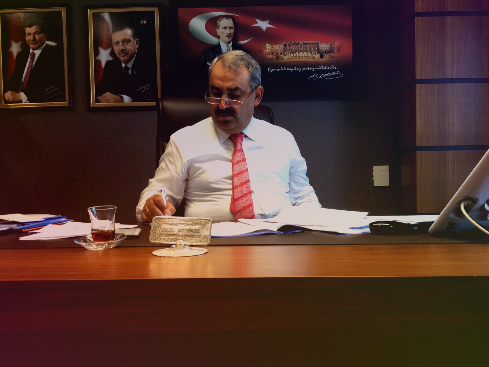 TERÖRÜN HER TÜRLÜSÜNE LANET OLSUN!