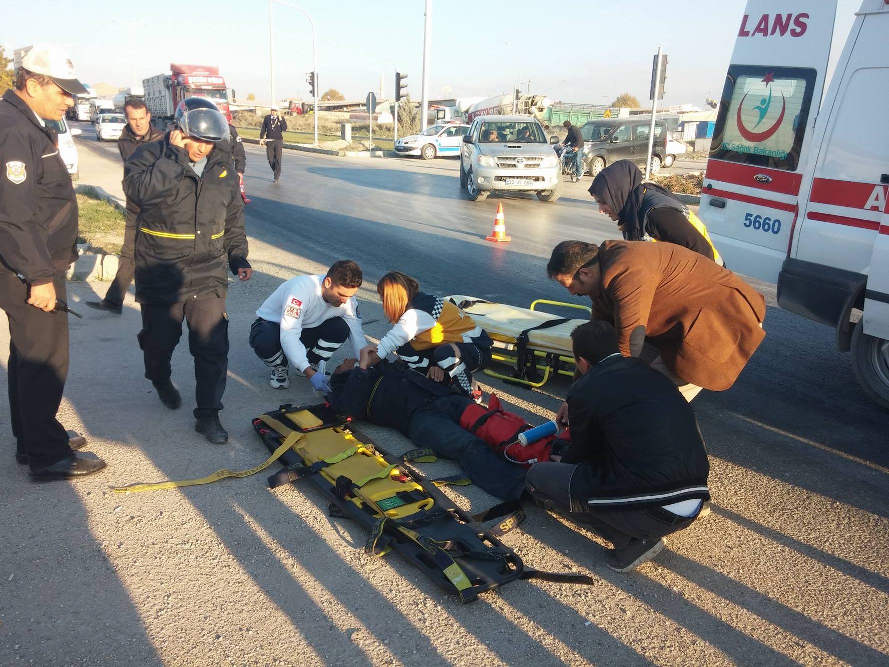 Medaş kavşağında motosiklet kazası : 2 yaralı