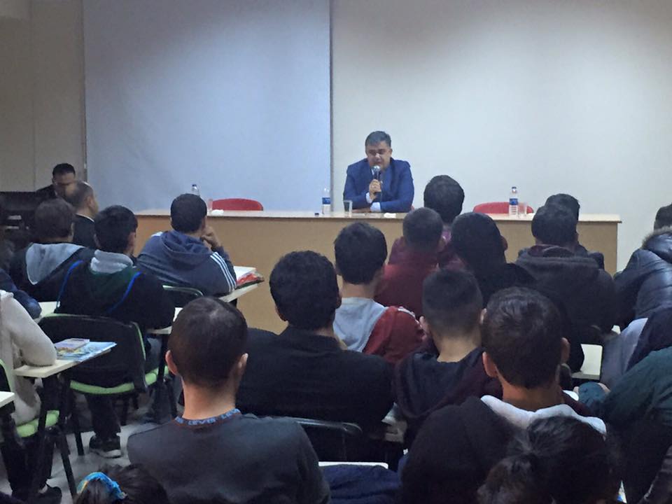 Özgüven Üniversite Öğrencileri İle Buluştu