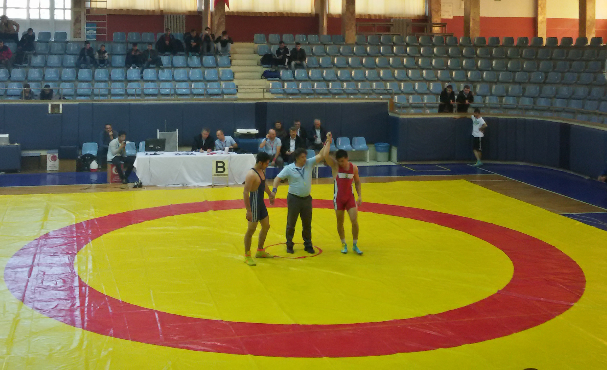 Büyükşehir Belediyespor’dan İki Dalda Galibiyet