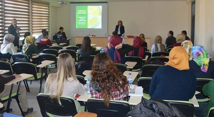 Demirtaş’dan Üniversitelilere Seminer