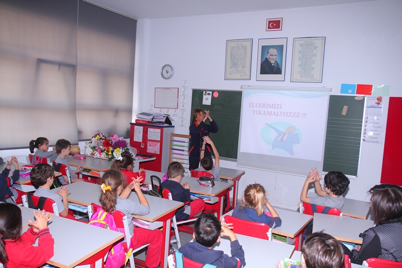 Mini Mini Birler’e El Yıkama Eğitimi