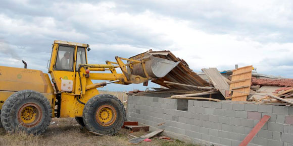 Meram'da Kaçak Yapılar Yıkılıyor