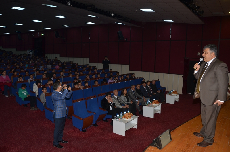 MADDE BAĞIMLILIĞI TİYATRO İLE ANLATILDI