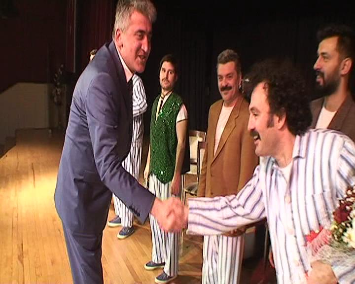 PİJAMALI ADAMLAR SEYİRCİSİYLE BULUŞTU