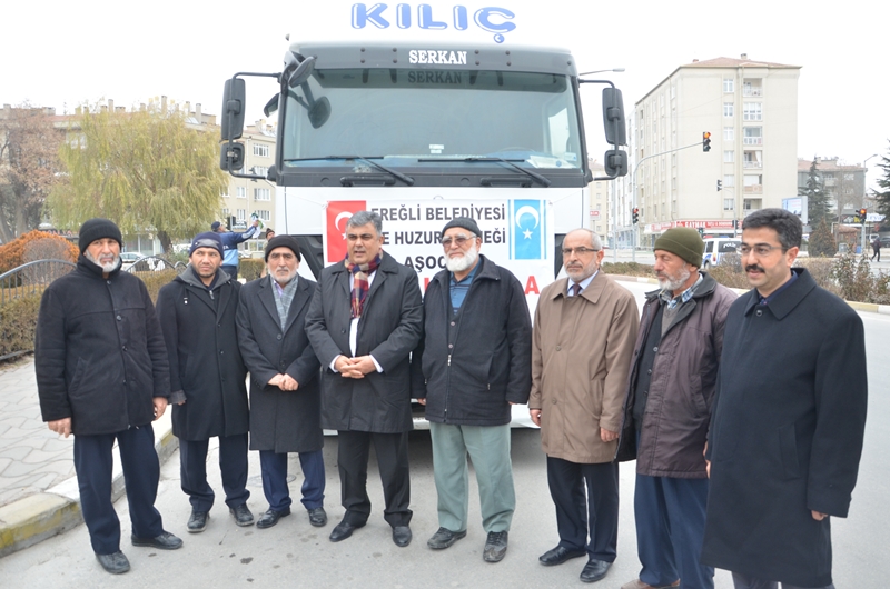 Yardım Tırı Belediye Önünden Dualarla Uğurlandı